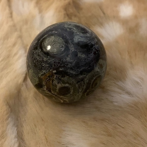 .5” Kambaba Jasper Mini Sphere - Picture 5 of 8